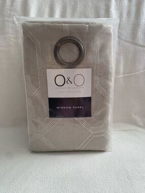 NWOT O&O by Olivia & Oliver Black Out Beige Grommet Window Panel